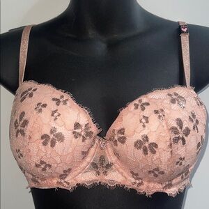 Victoria's Secret NWT Dream Angels lightly lined Demisparkle floral 32D Lace Bra
